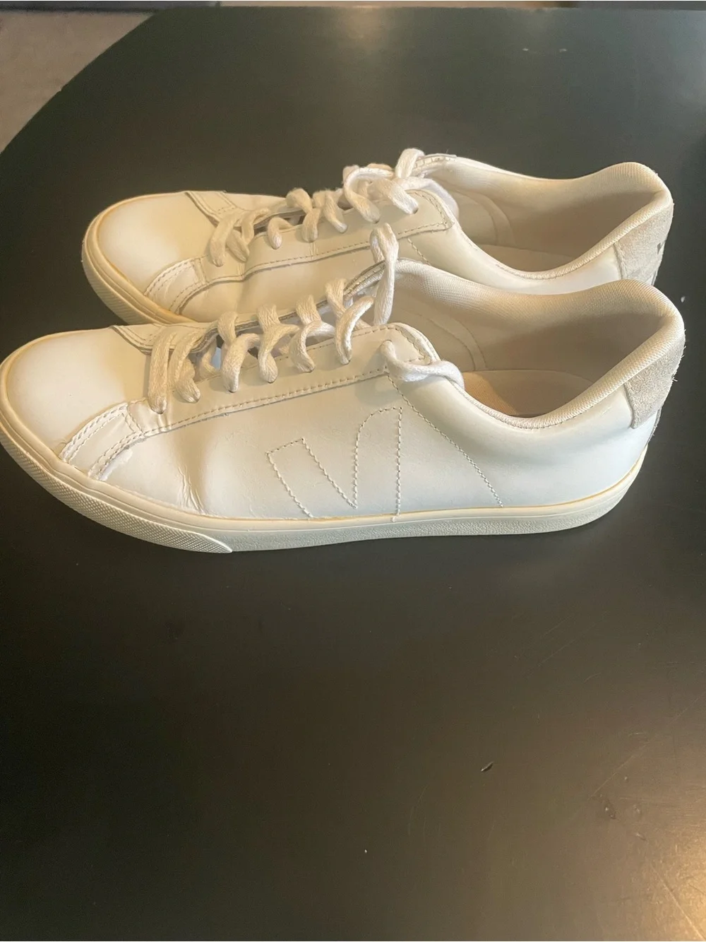 Veja minimal white